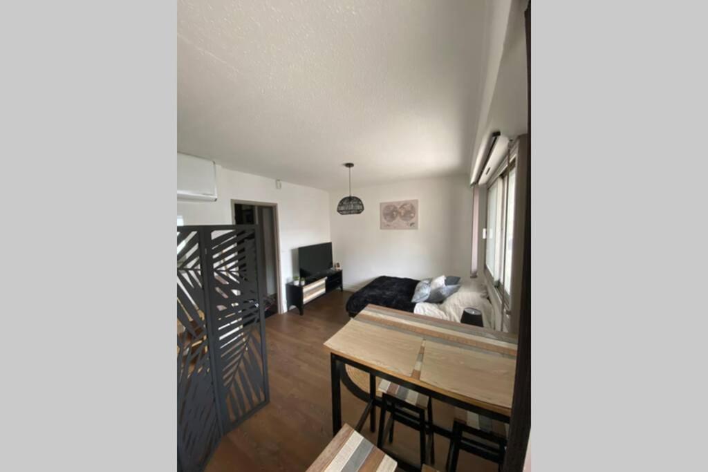 Le 13 Du Temple - Plein Coeur Centre Ville, Residence Privee, 5Mn Gare Sncf, Wifi Et Netflix Niort Exterior photo